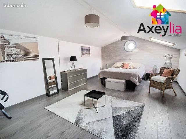 Maison 10 pièces 220 m²