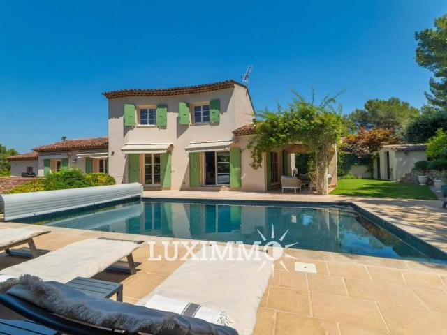 Maison 10 pièces 220 m²