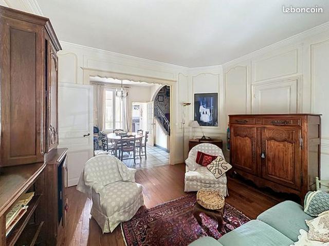 Maison 10 pièces 220 m²
