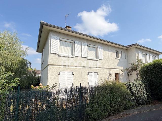 Maison 10 pièces 222 m²