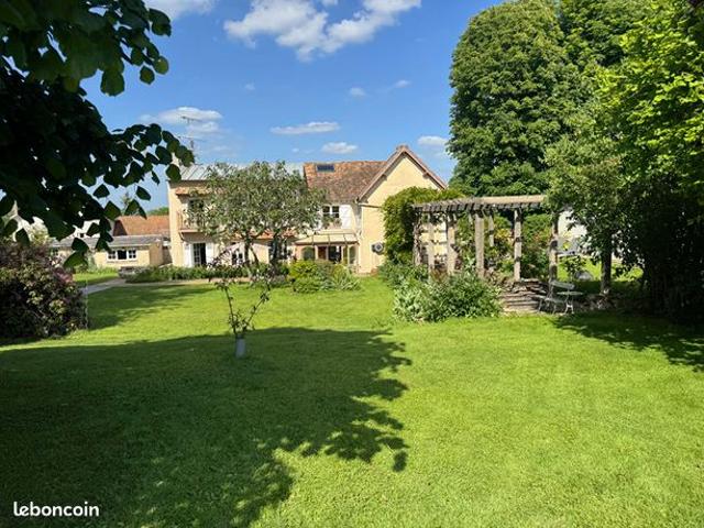 Maison 10 pièces 222 m²