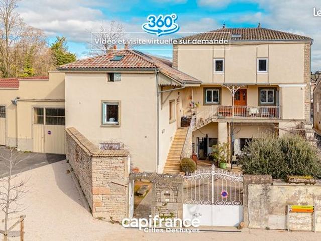 Maison 10 pièces 222 m²