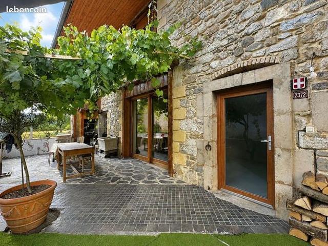 Maison 10 pièces 227 m²