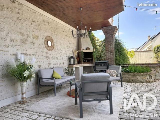 Maison 10 pièces 227 m²