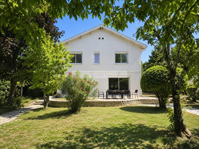 Maison 10 pièces 224 m²