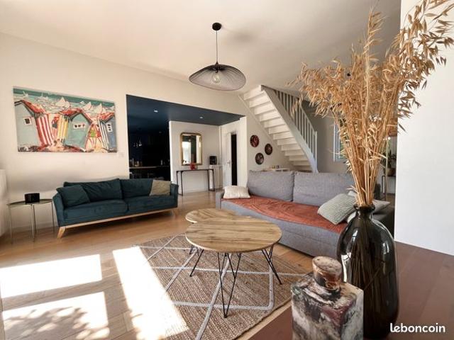 Maison 10 pièces 224 m²