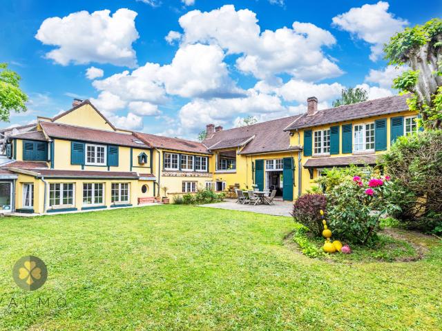 Maison 10 pièces 225 m²