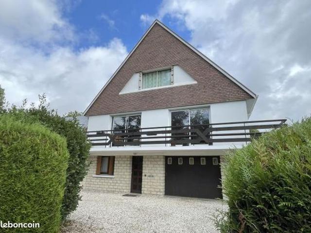 Maison 10 pièces 225 m²