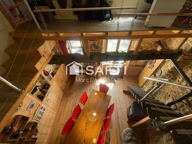 Maison 10 pièces 225 m²