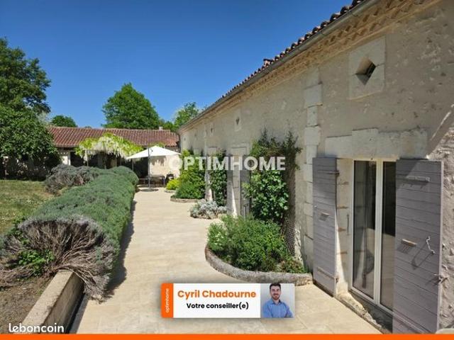 Maison 10 pièces 225 m²