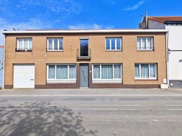 Maison 10 pièces 225 m²
