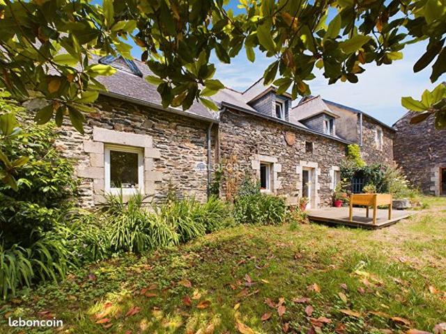 Maison 10 pièces 225 m²