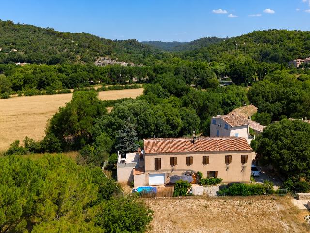 Maison 10 pièces 228 m²