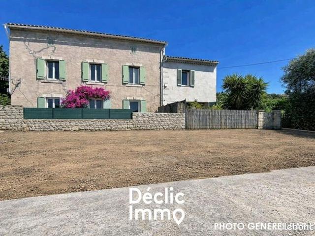 Maison 10 pièces 228 m²