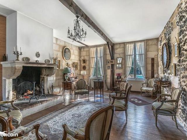 Maison 10 pièces 228 m²