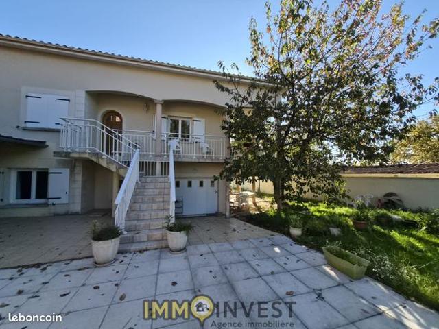 Maison 10 pièces 229 m²