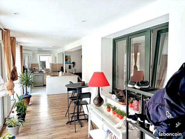 Maison 10 pièces 229 m²