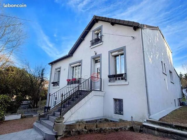 Maison 10 pièces 229 m²
