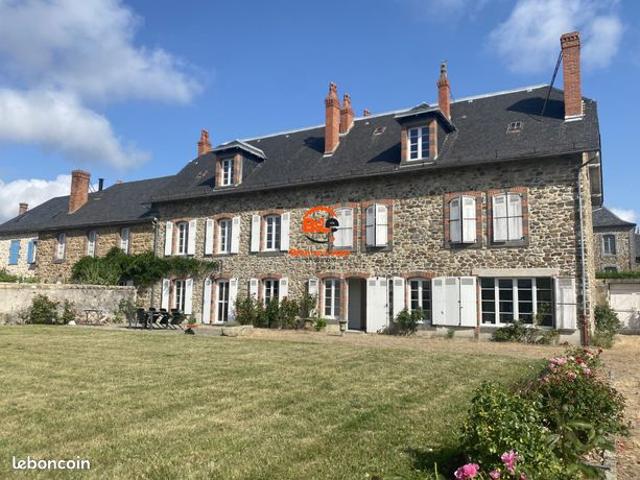 Maison 10 pièces 229 m²