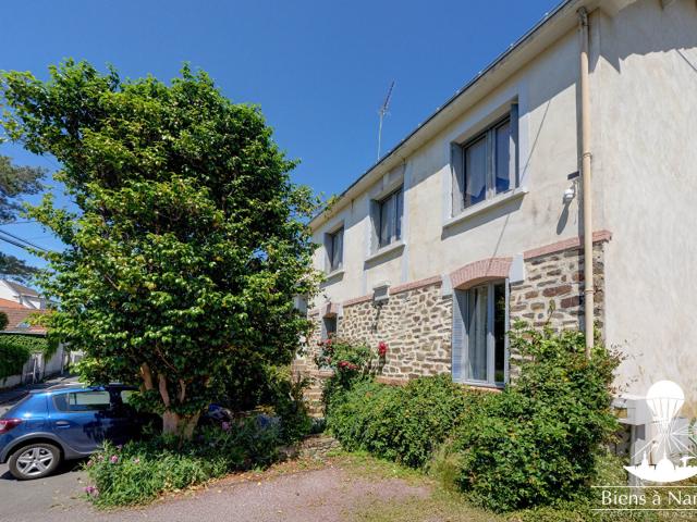 Maison 10 pièces 233 m²