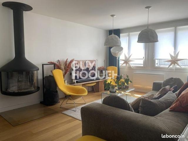Maison 10 pièces 233 m²