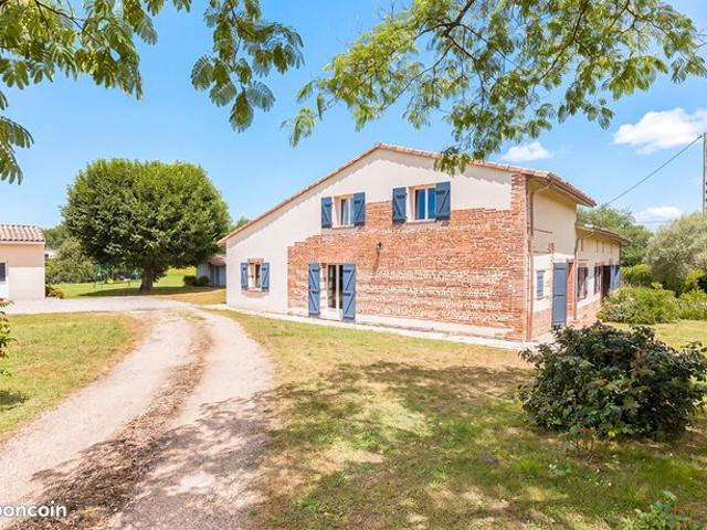 Maison 10 pièces 233 m²