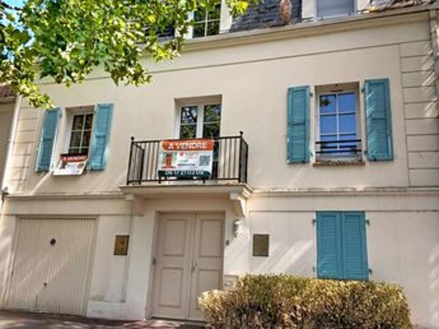 Maison 10 pièces 233 m²