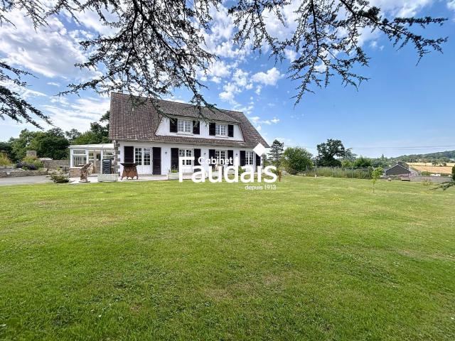 Maison 10 pièces 233 m²