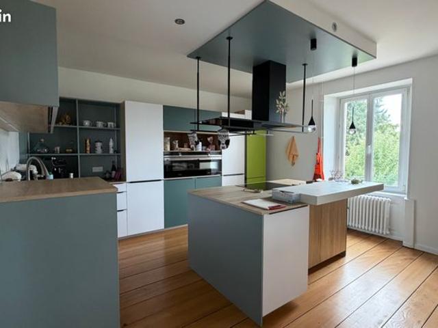 Maison 10 pièces 230 m²