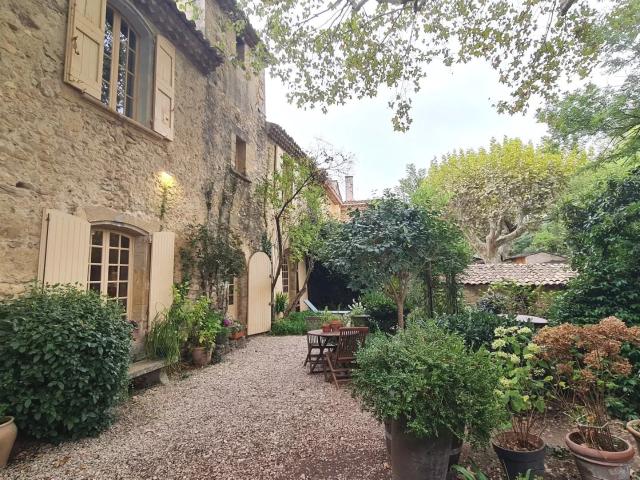 Maison 10 pièces 230 m²