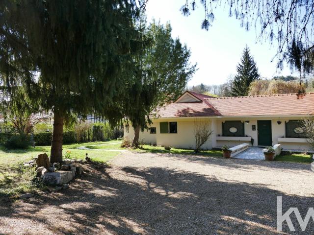 Maison 10 pièces 230 m²