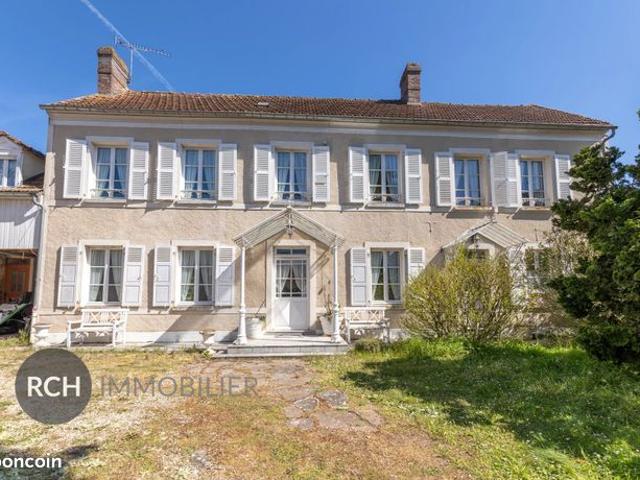 Maison 10 pièces 230 m²
