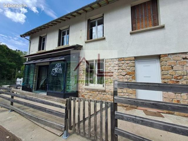 Maison 10 pièces 230 m²