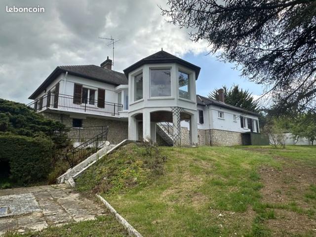 Maison 10 pièces 230 m²