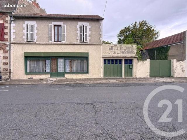 Maison 10 pièces 230 m²