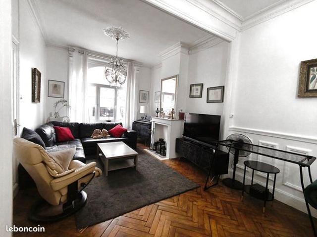 Maison 10 pièces 230 m²