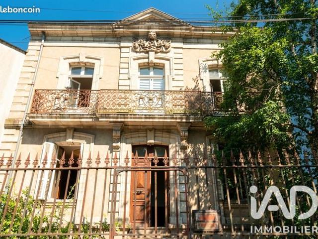 Maison 10 pièces 231 m²
