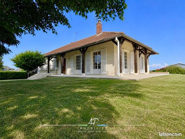 Maison 10 pièces 232 m²