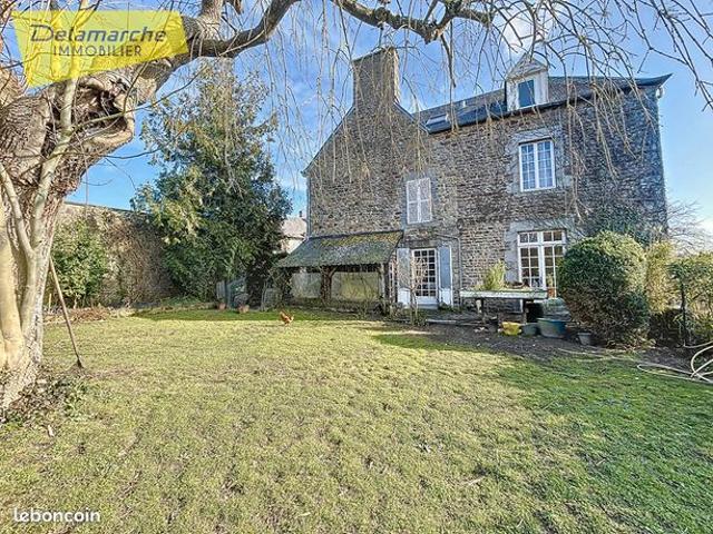 Maison 10 pièces 232 m²