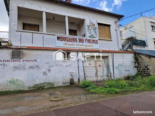 Maison 10 pièces 232 m²