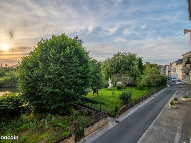 Maison 10 pièces 235 m²