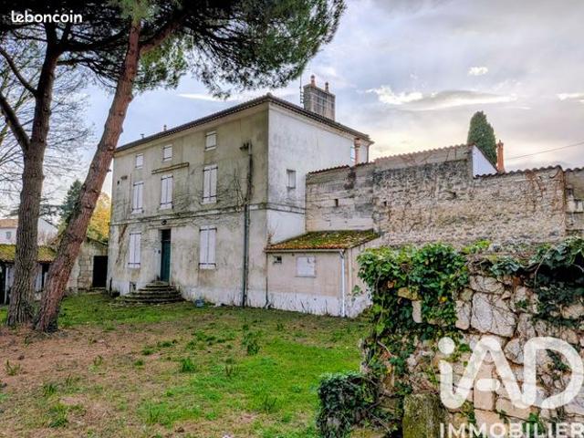 Maison 10 pièces 235 m²
