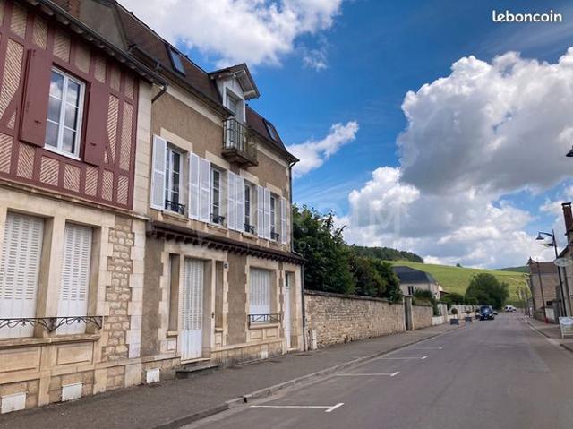 Maison 10 pièces 235 m²