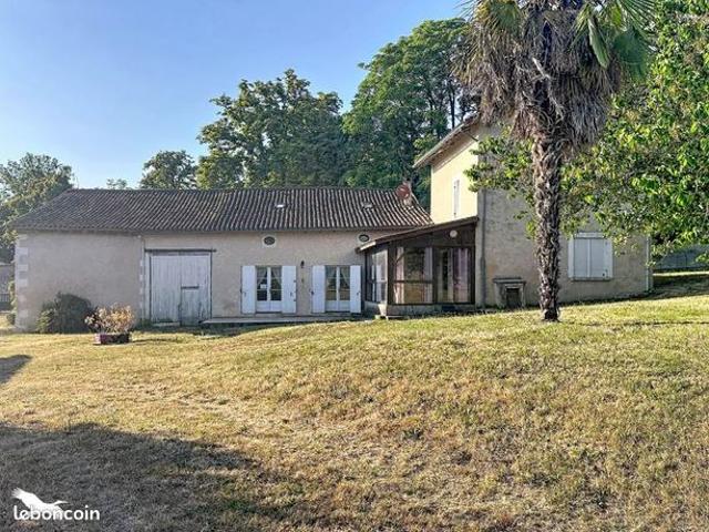 Maison 10 pièces 235 m²