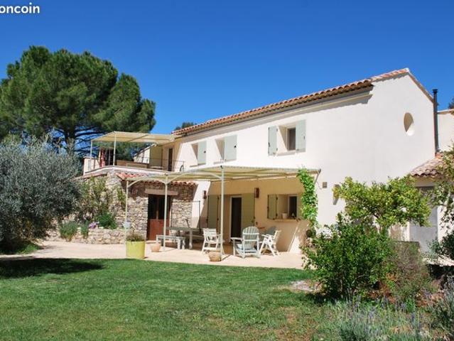 Maison 10 pièces 235 m²