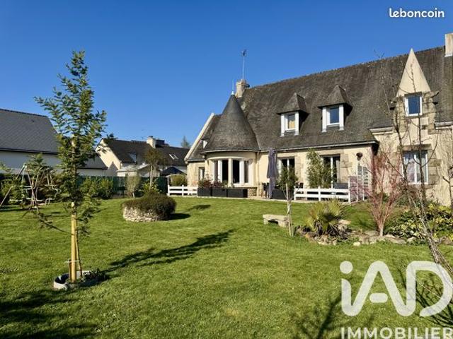 Maison 10 pièces 235 m²