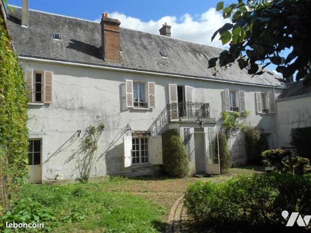 Maison 10 pièces 235 m²