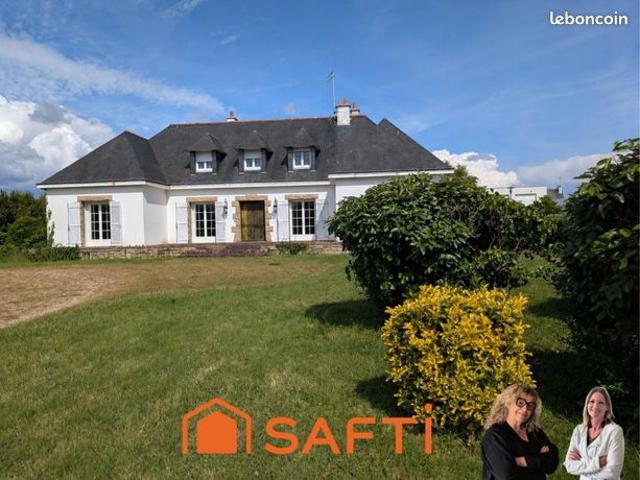Maison 10 pièces 236 m²