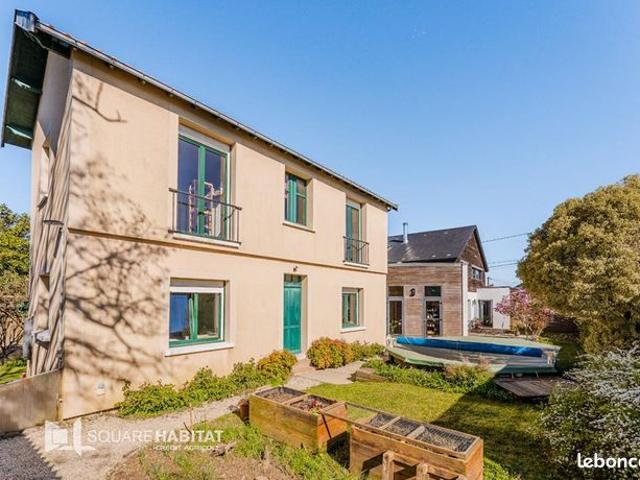 Maison 10 pièces 238 m²