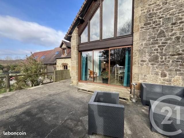 Maison 10 pièces 238 m²